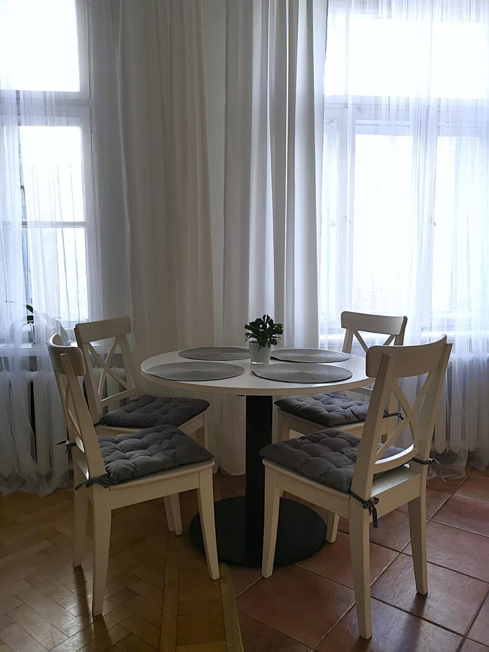 Dining area, Inner courtyard view