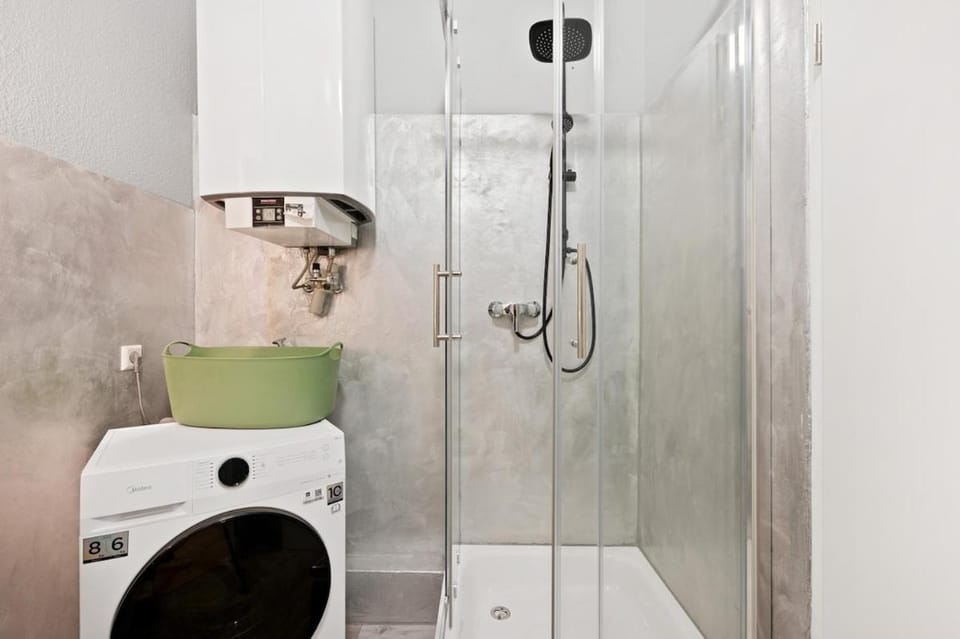 Shower, washing machine, dryer