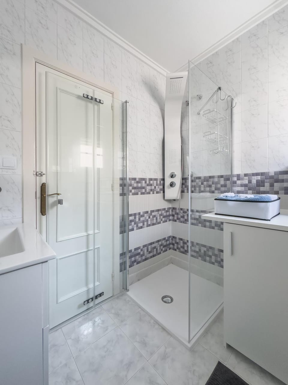 Shower, Bathroom