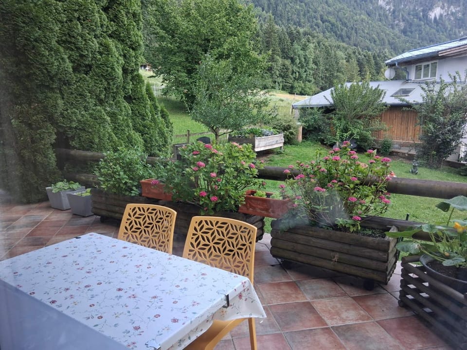 Balcony/Terrace, Garden view