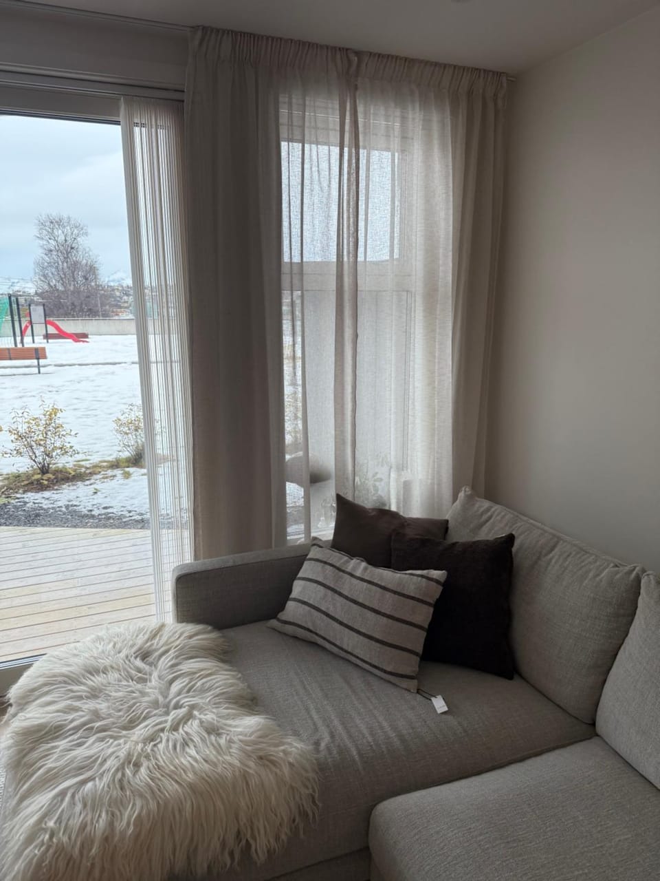 Modern apartment nearby Fjellheisen Apartment in Tromso