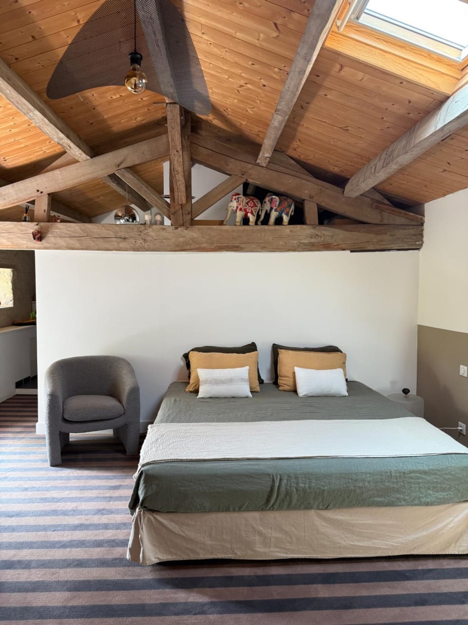 Le loft chambre et salon climatisés Bed and Breakfast in Nouvelle-Aquitaine