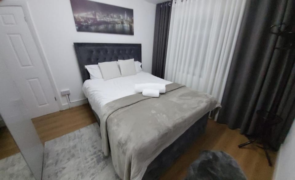 Cosy 1st Floor Flat North London Apartment in London
