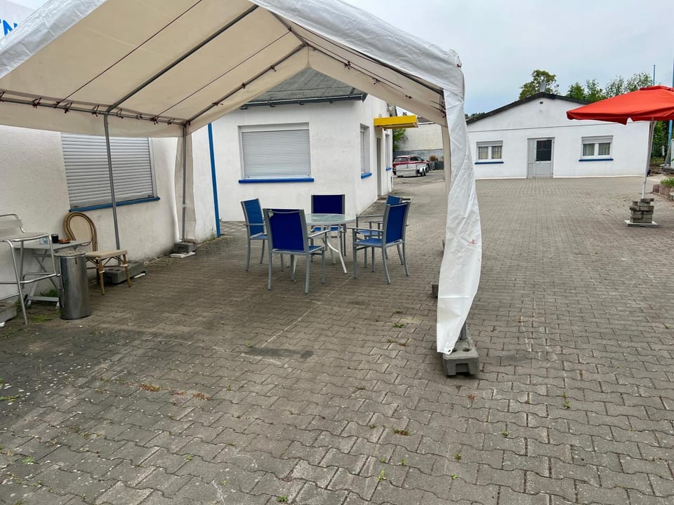 Property building, Day