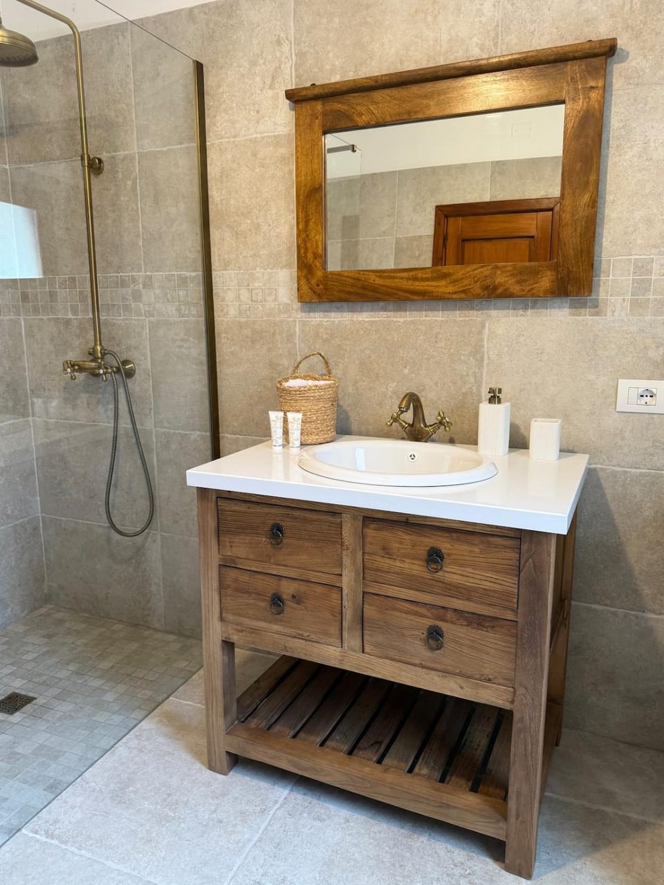 Shower, Bathroom