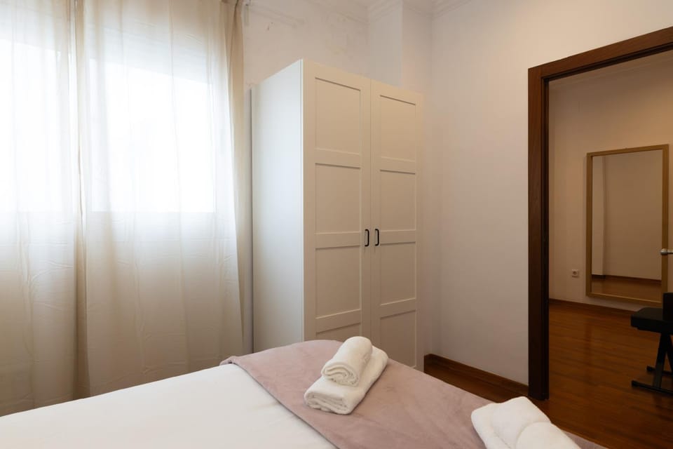 Bed, Photo of the whole room, Bedroom, towels, wardrobe