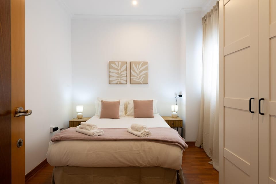 Bed, Photo of the whole room