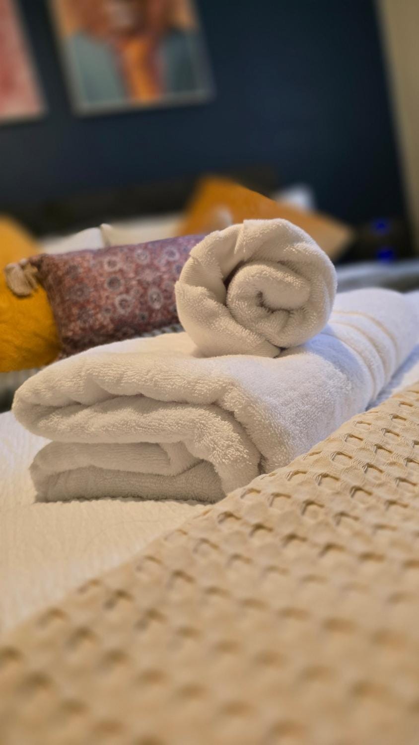 Wellington Modern Studio - Free Parking Apartment in Telford