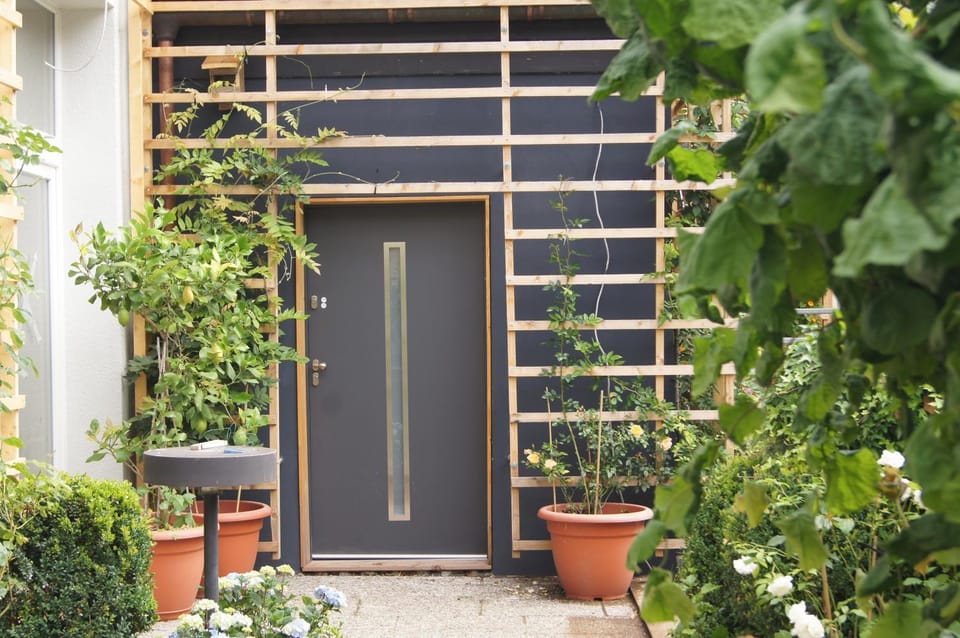 Facade/entrance, Garden