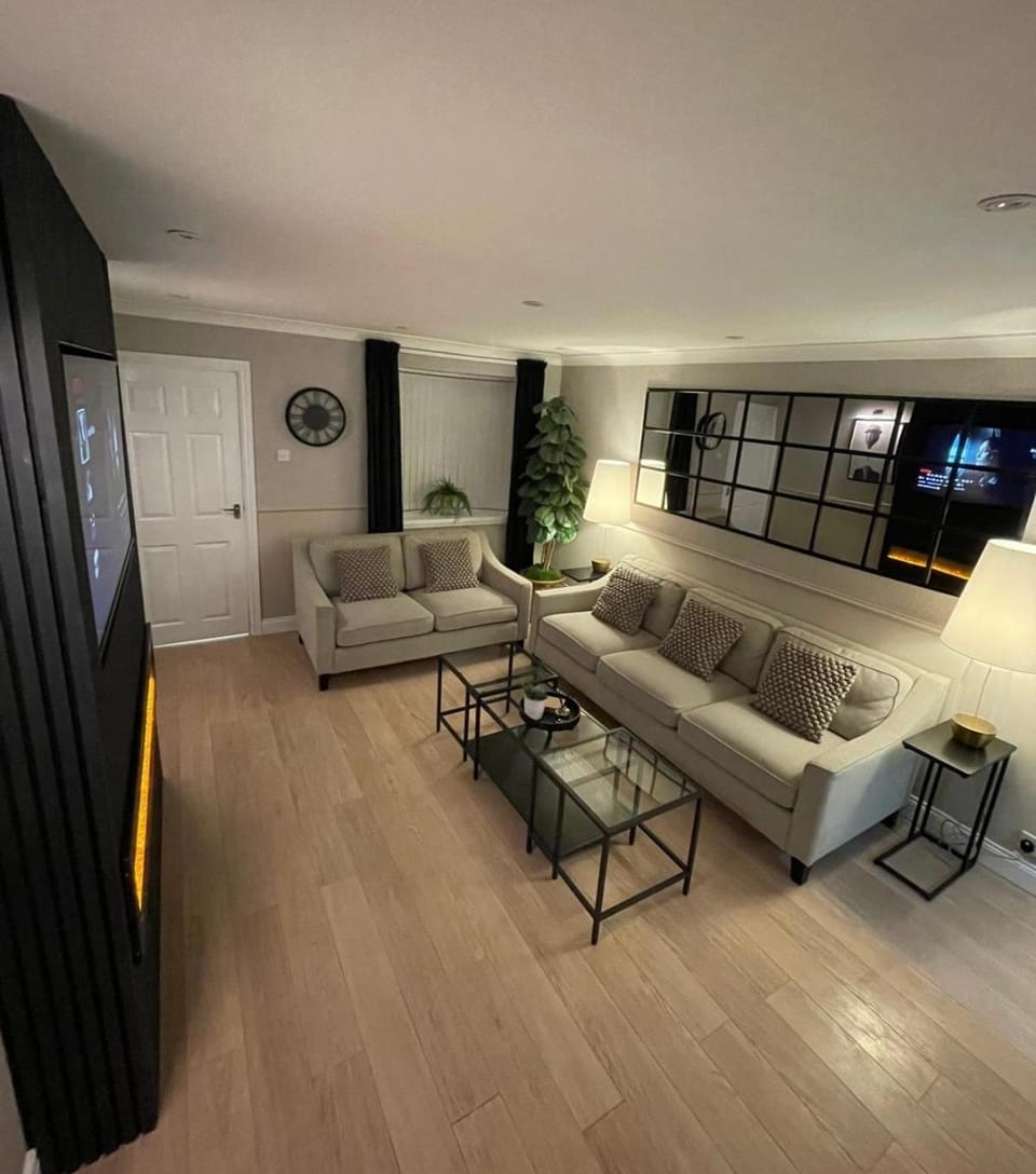 Kingston Park House - Airport - Red Bulls Rugby House in Newcastle upon Tyne