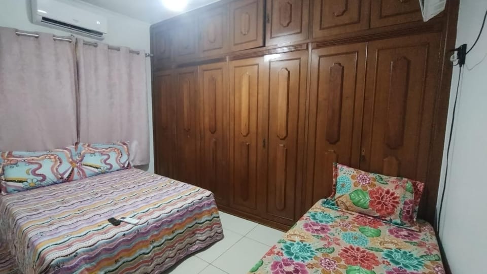 bairro Vila Carvalho - casa grande 4 quartos - garagem para 4 carros House in Campo Grande