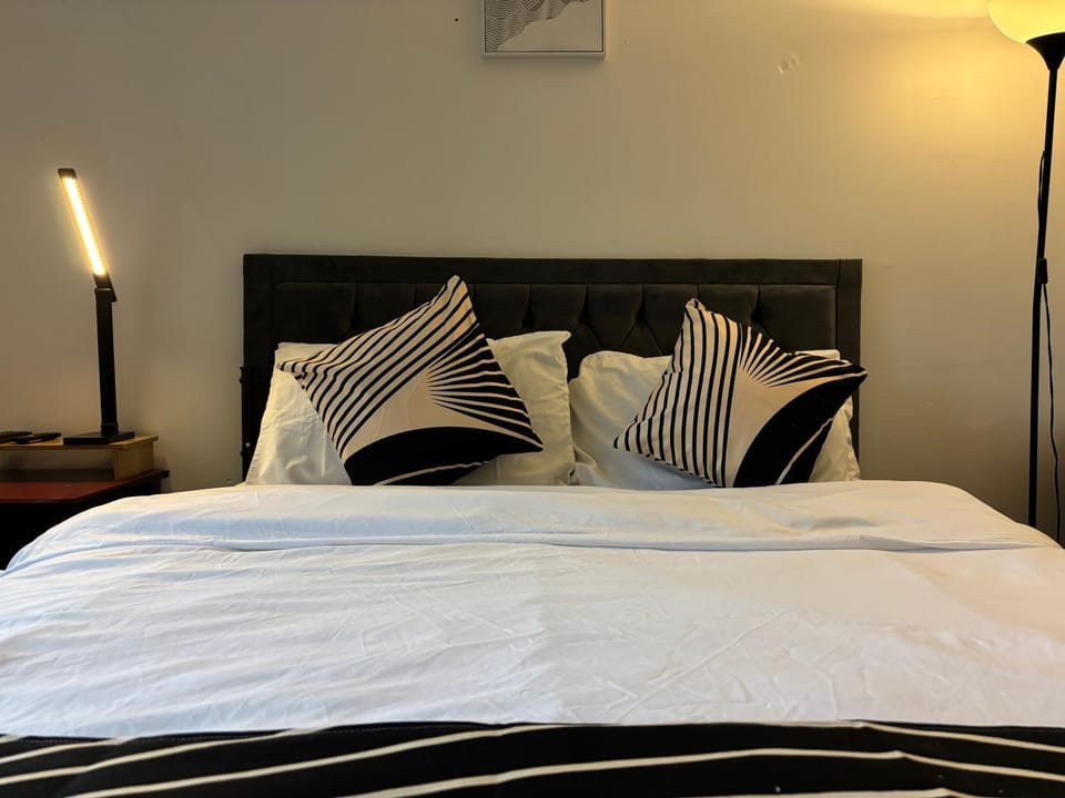 Near City Centre, Free Parking House in Leicester