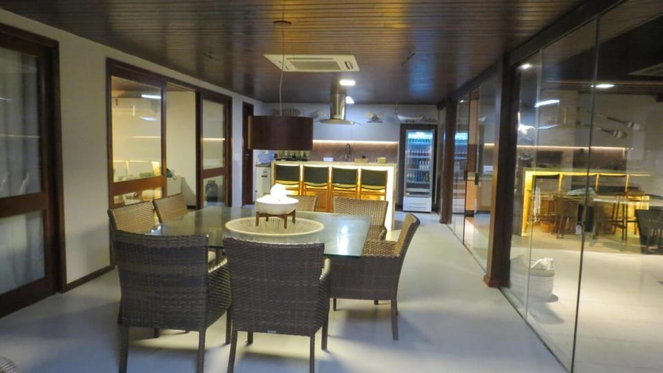 Casa espaçosa, luxuosa, beirar mar, proxima a carneiros, 6 suites Villa in State of Pernambuco, Brazil