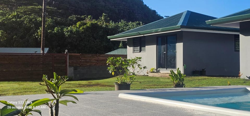 Property building, Natural landscape, Garden, View (from property/room), Balcony/Terrace, Garden view, Mountain view, Pool view, Swimming pool