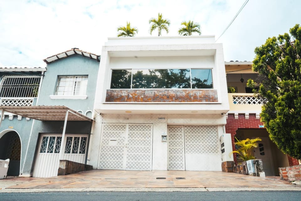 Miraflores Apartment in Cali