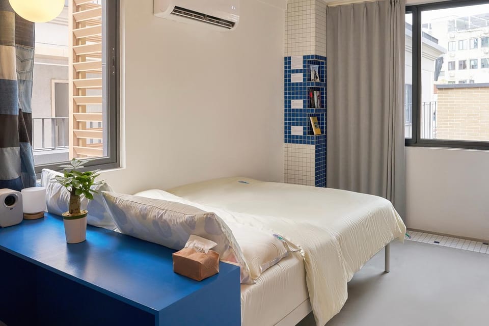 Bed, Photo of the whole room