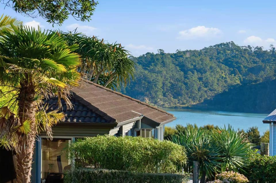 Property building, Day, Natural landscape, Mountain view, River view