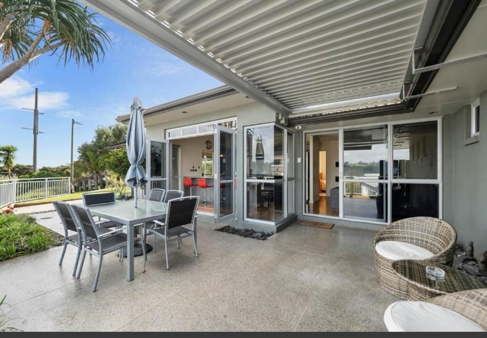 Property building, Balcony/Terrace