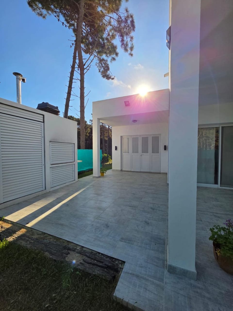Patio, Day, BBQ facilities, Parking