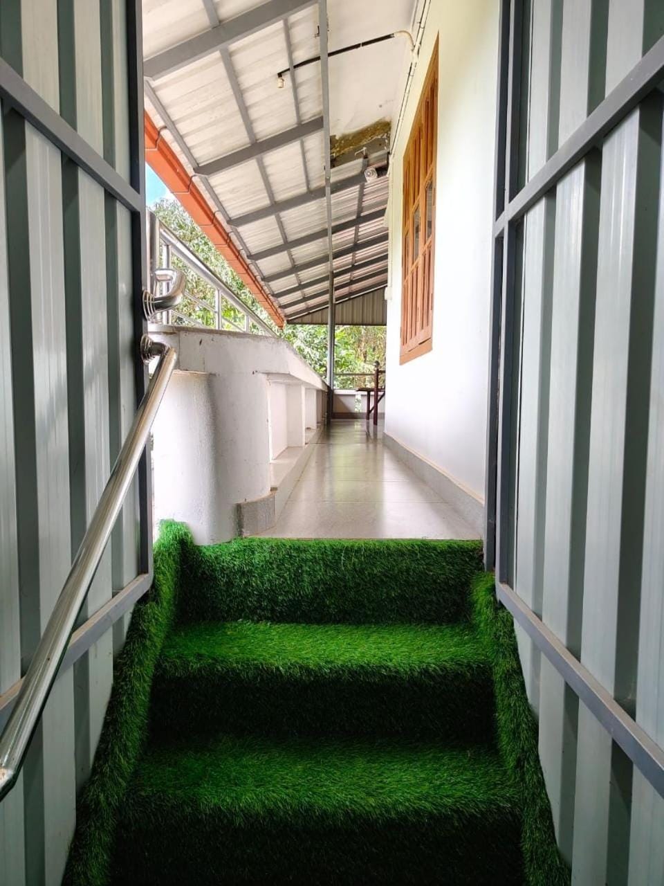 whisperingstrem's RIVER view homestay Villa in Kerala