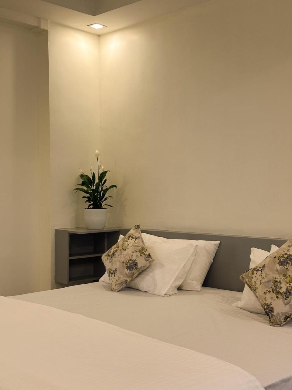 Crest By Irishighes Apartment in Kerala