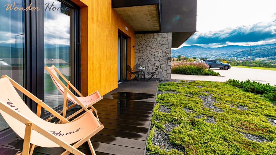 Property building, Natural landscape, Balcony/Terrace, Mountain view