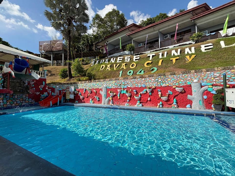Swimming pool, Swimming pool