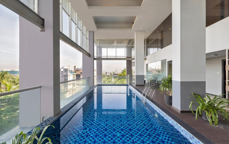 Pool view, Swimming pool