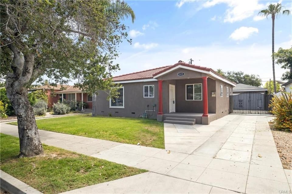 4 bedrooms House in Long Beach