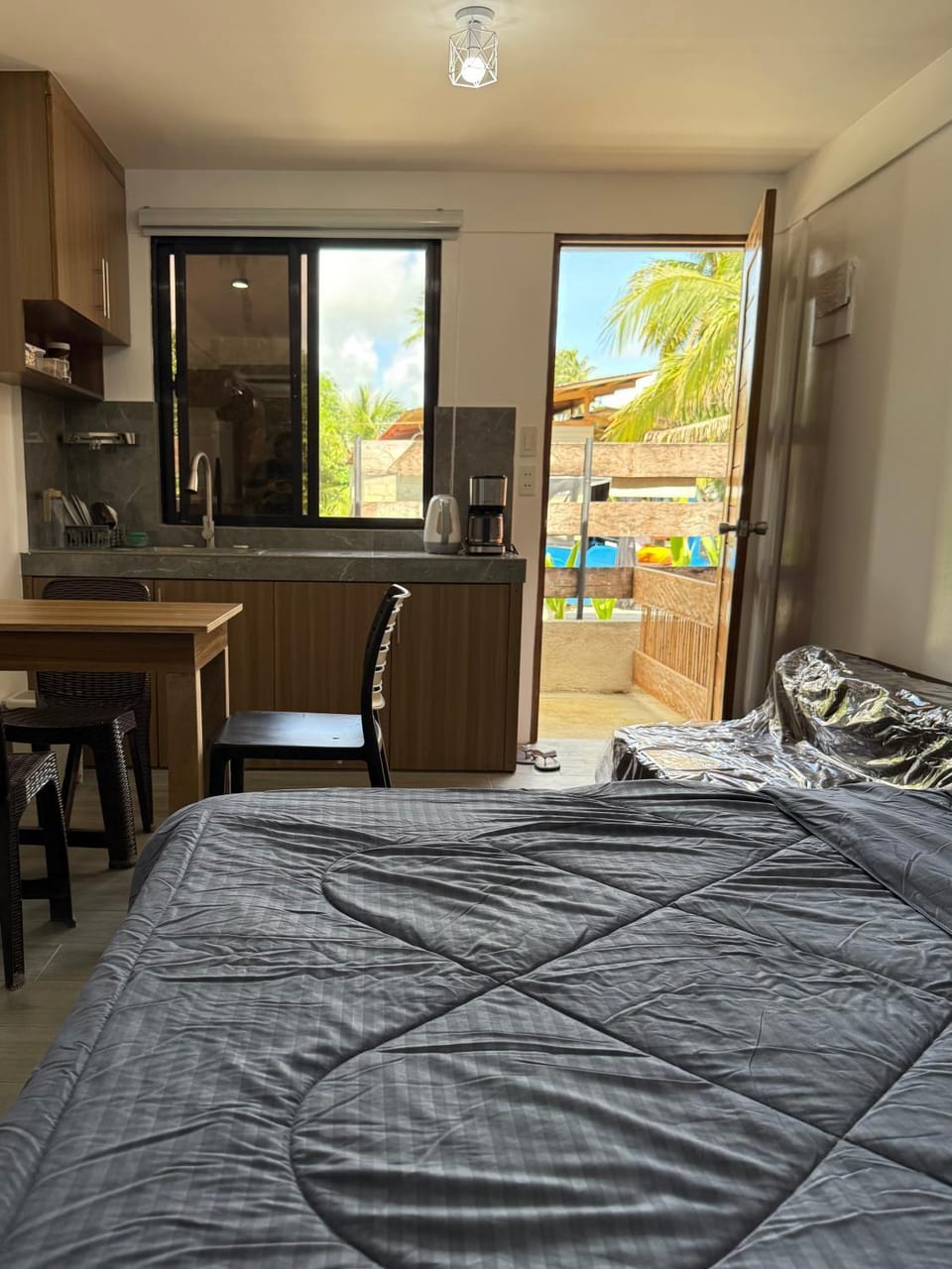 Kitchen or kitchenette, Bedroom