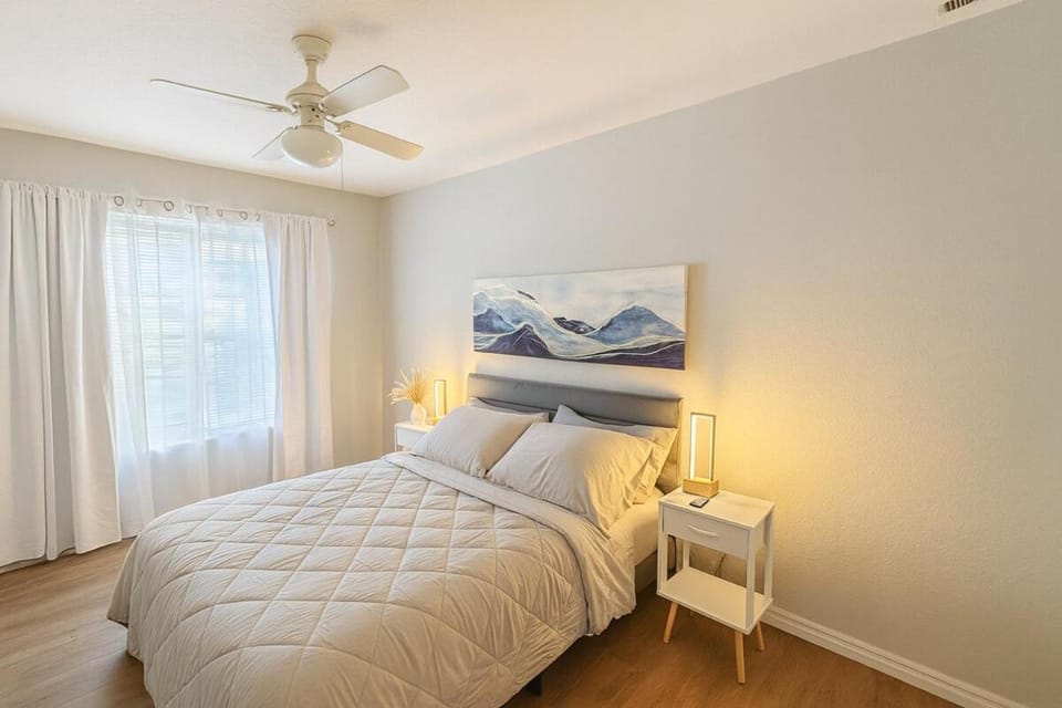 Modern 3BR Near Disney Gated Community with Pool House in Kissimmee