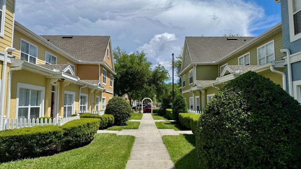 Modern 3BR Near Disney Gated Community with Pool House in Kissimmee