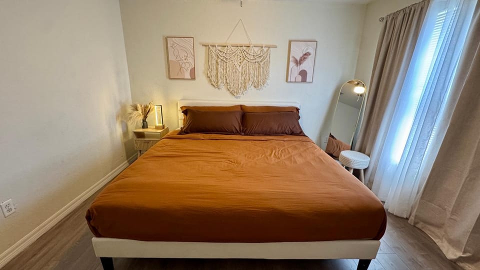 Modern 3BR Near Disney Gated Community with Pool House in Kissimmee
