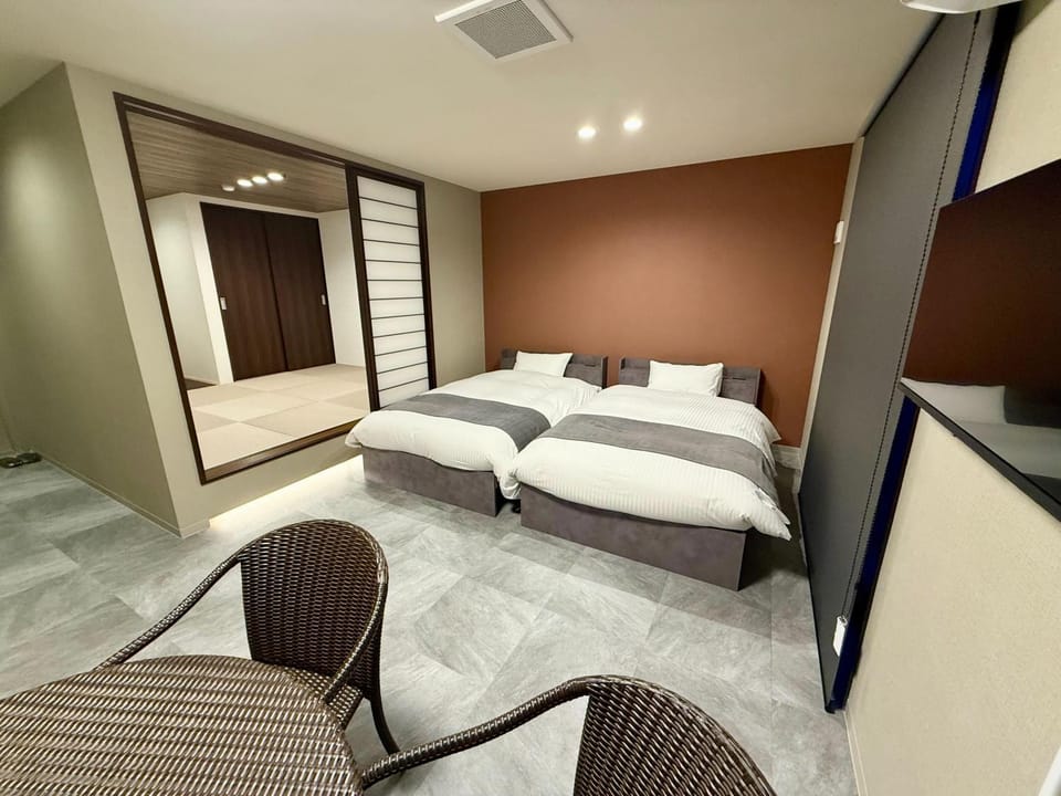 TV and multimedia, Photo of the whole room, Bedroom