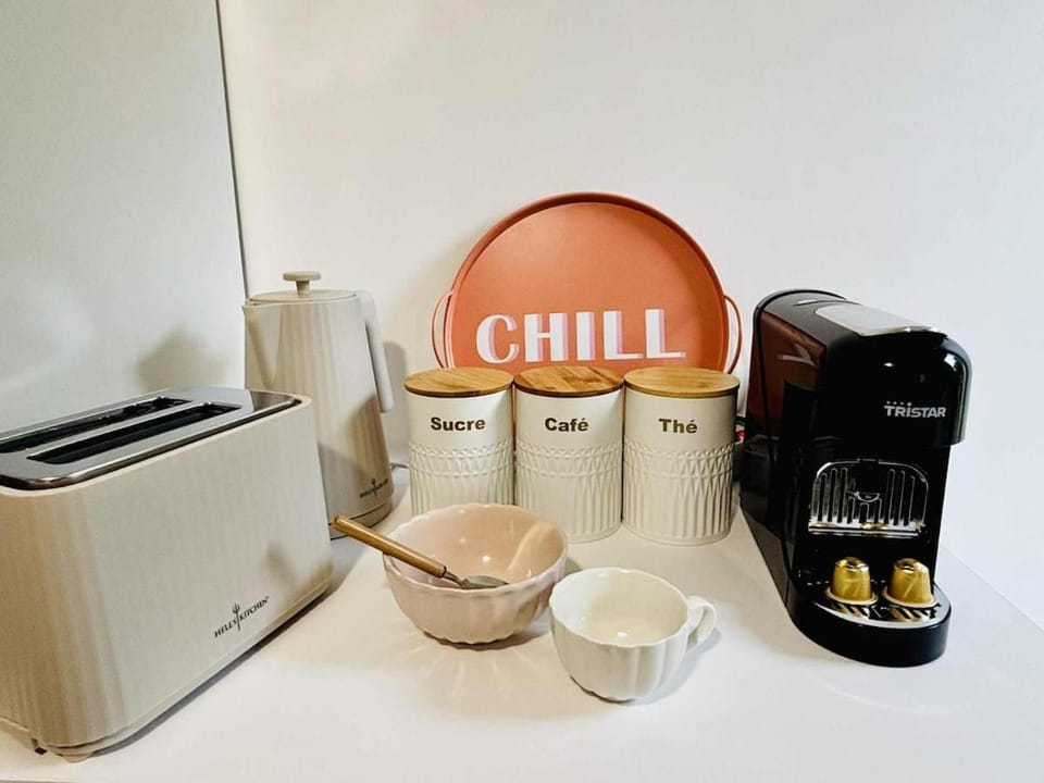 Coffee/tea facilities, Kitchen or kitchenette