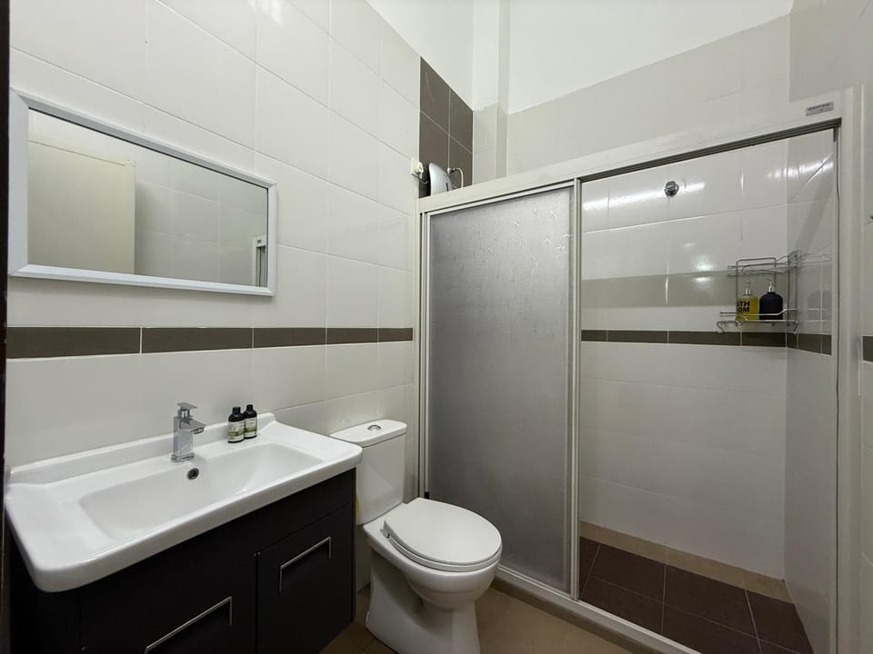 Serenity Haven Family Stay Ipoh 10-12 Pax House in Perak
