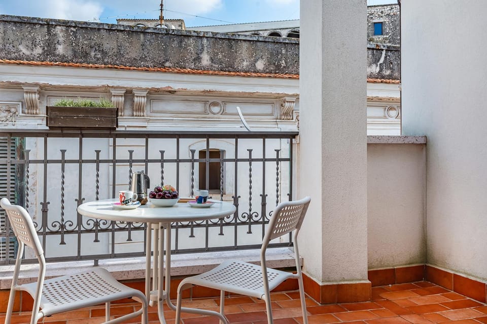 Balcony/Terrace, Dining area