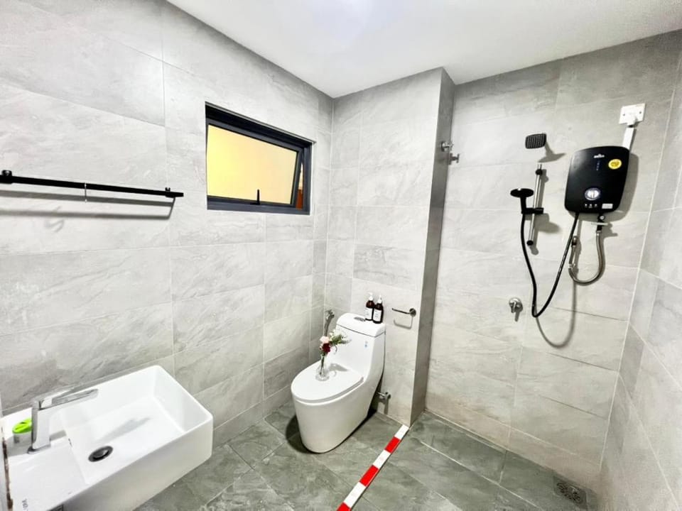 RF Sunsuria 1-6pax setia alam 2QBed SCCC WiFi TV Apartment in Selangor, Malaysia