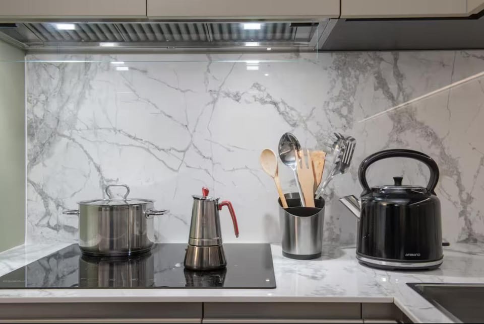 Coffee/tea facilities, Kitchen or kitchenette