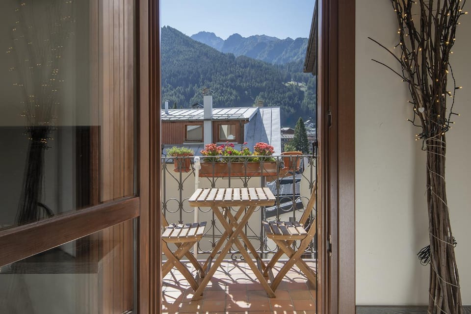 Natural landscape, View (from property/room), Balcony/Terrace, Balcony/Terrace, Mountain view