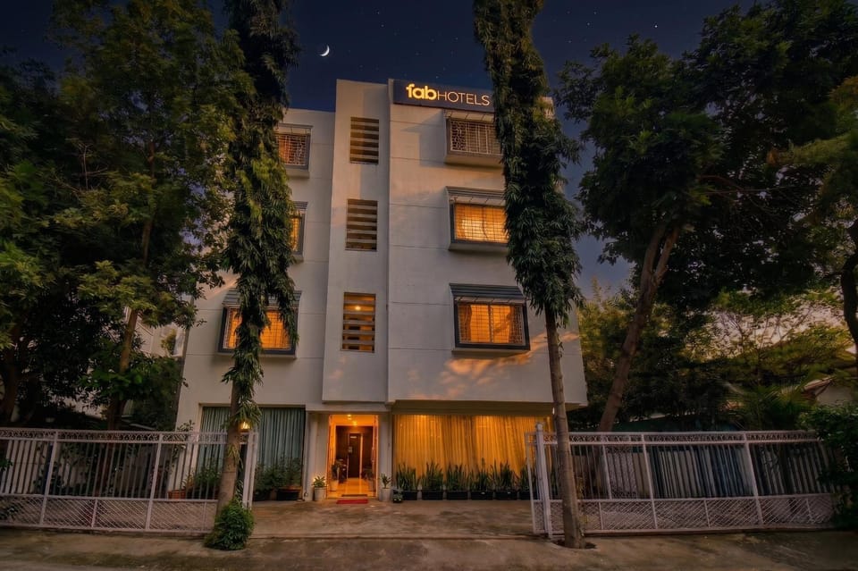 Property building, Facade/entrance