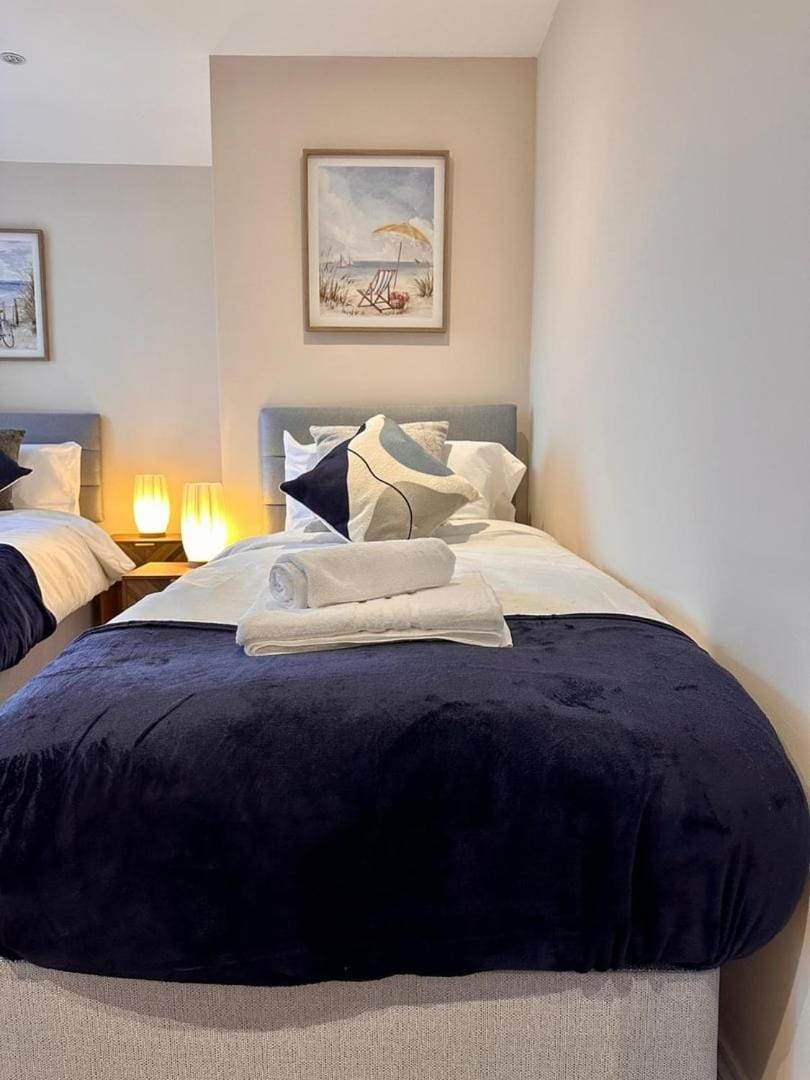 Brighton City View 3-Bed Retreat Apartment in Brighton