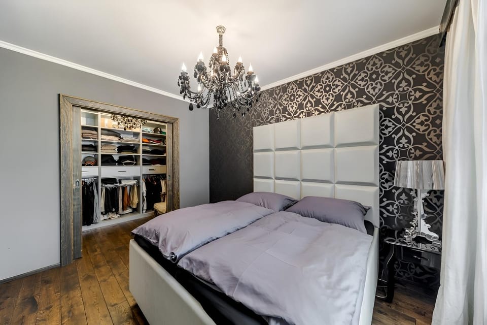 Bedroom, wardrobe