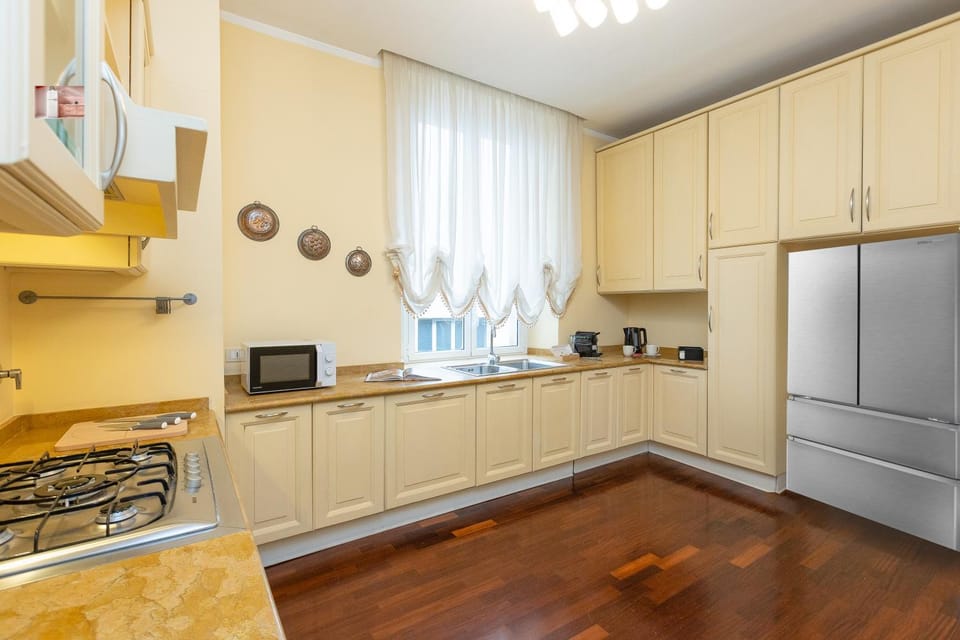 Coffee/tea facilities, Kitchen or kitchenette, microwave