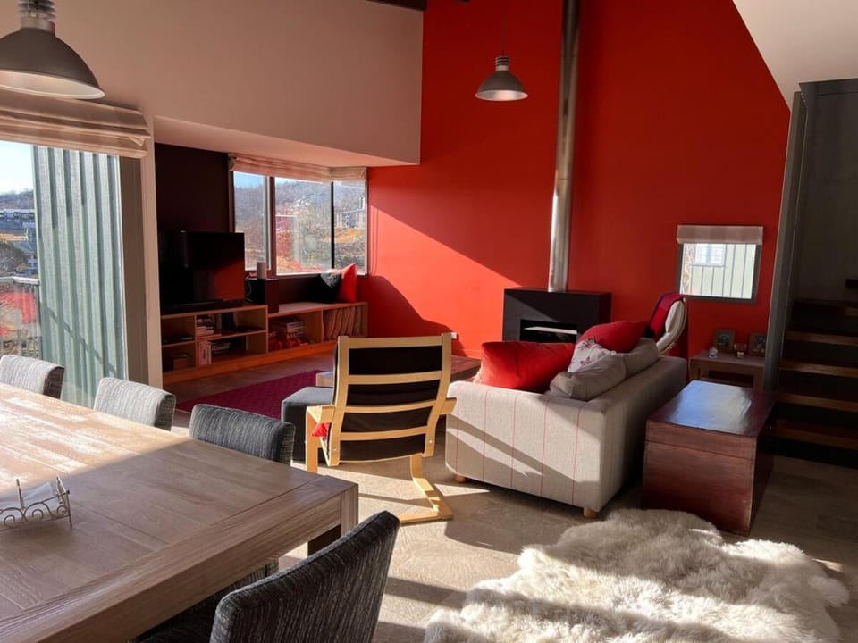 Perisher stand alone chalet - available all year Chalet in Perisher Valley