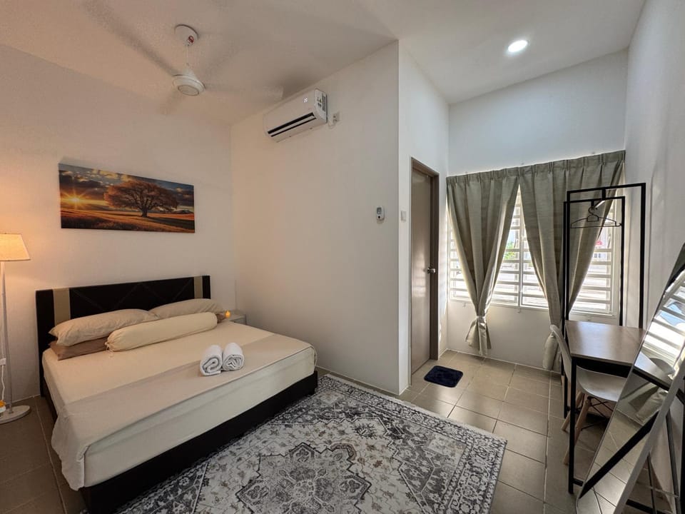 Bed, Photo of the whole room, Bedroom, air conditioner