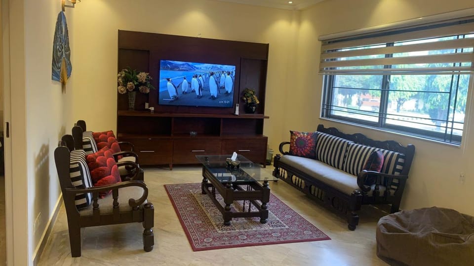 Peace & Comfort Modern Flat in DHA Lahore Apartment in Lahore