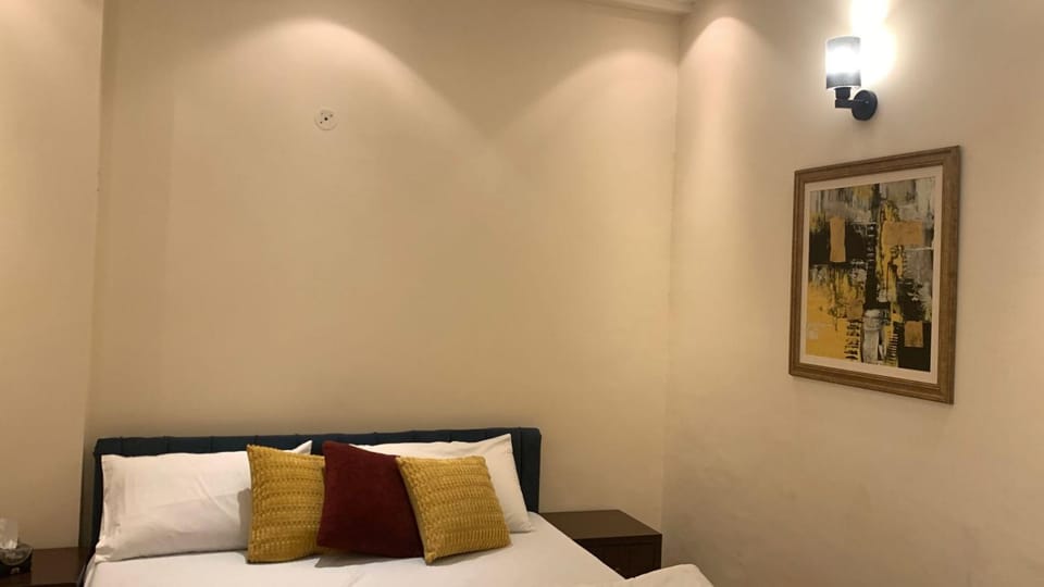 Peace & Comfort Modern Flat in DHA Lahore Apartment in Lahore