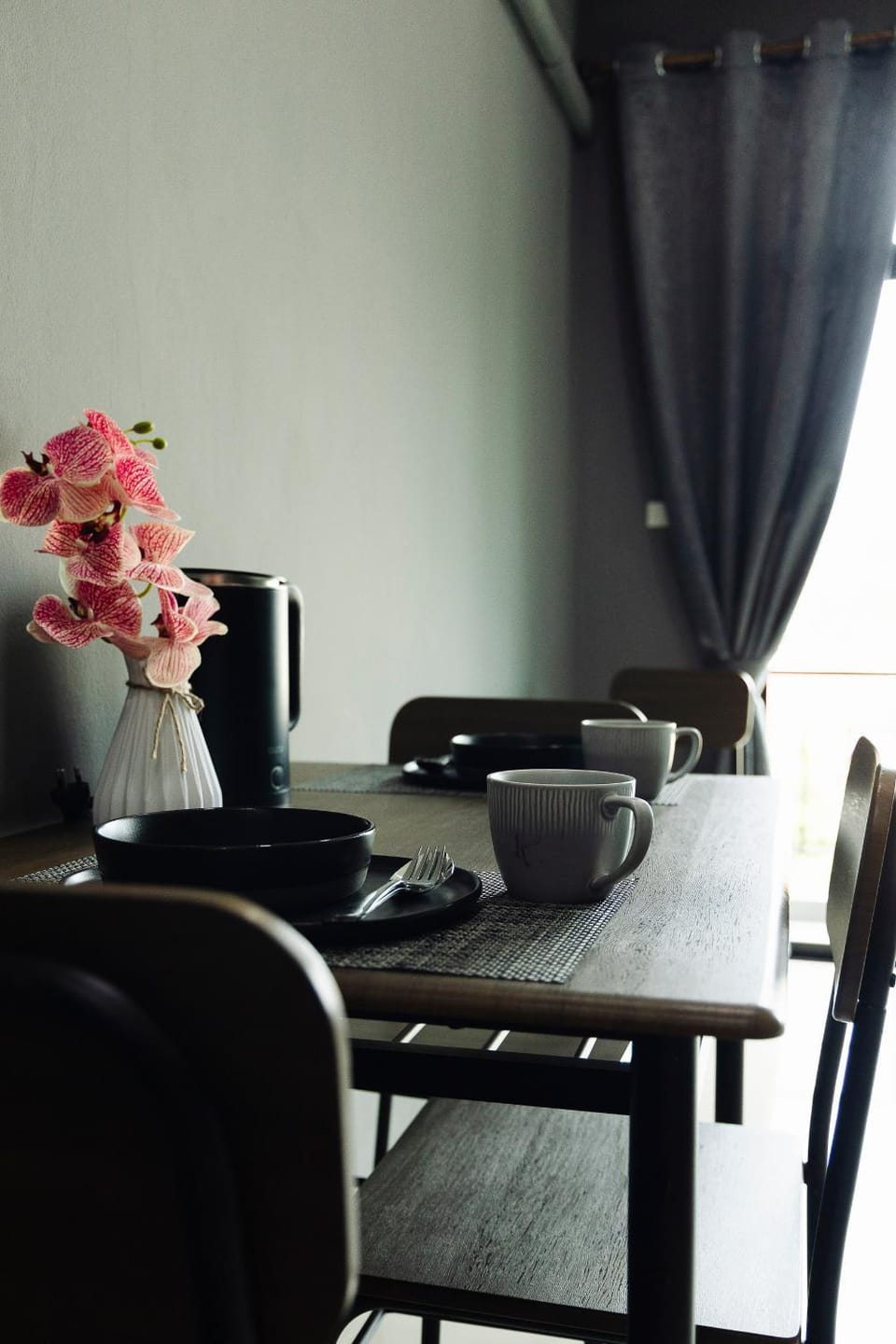 Seating area, Dining area