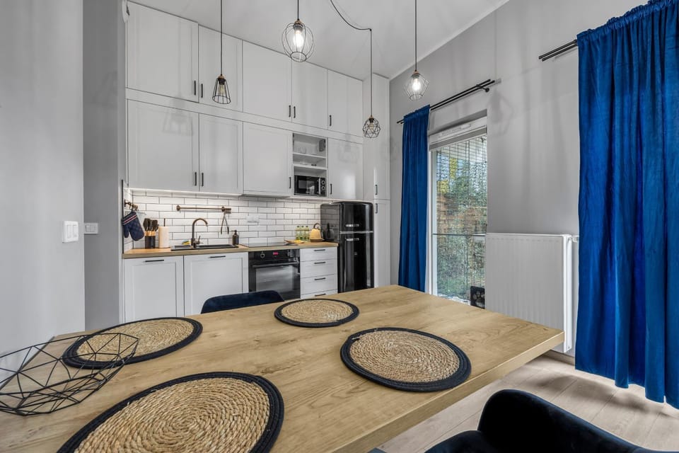 Kitchen or kitchenette, Photo of the whole room, Dining area, dishwasher, oven, stove